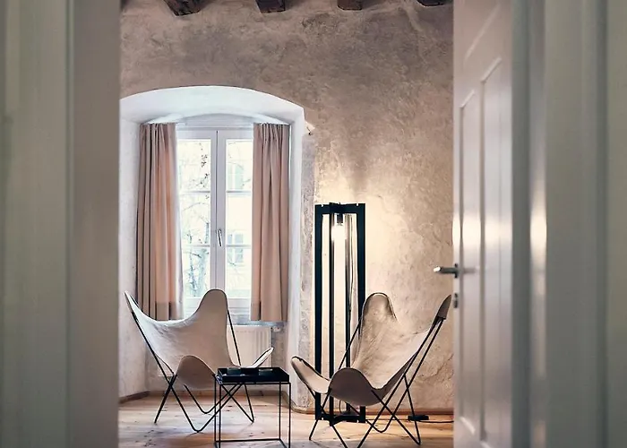 Kontor 3* Hall en Tirol