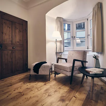 Kontor Hotel Hall in Tirol