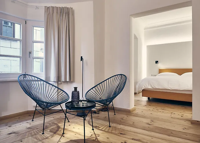 Kontor Отель Халль в Триоле